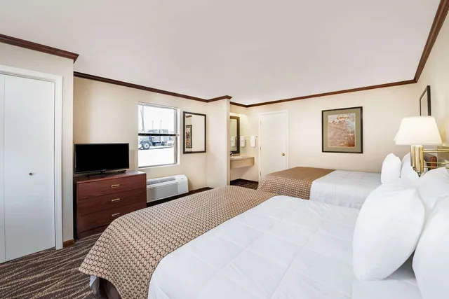 غرفة اقتصادية بسريرين كوين للمدخنين، Knights Inn Jacksonville East Morton Ave 2/6