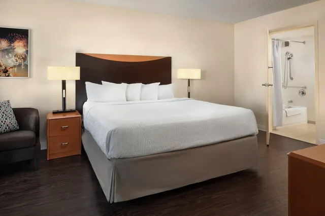 غرفة بسرير مزدوج، Fairfield Inn By Marriott Anaheim Resort 6/10