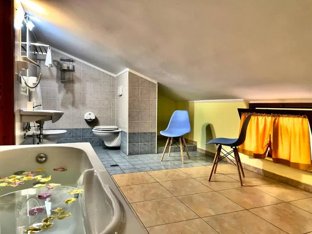 غرفة بسرير مزدوج بجاكوزي، Hotel La Cometa 4/4