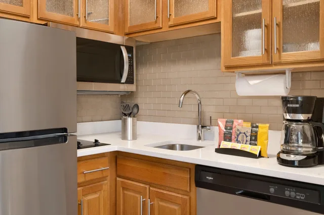 Studio, Suite, Multiple Beds, Kitchen، Staybridge Suites San Antonio Downtown Conv Ctr, an IHG Hotel 3/4
