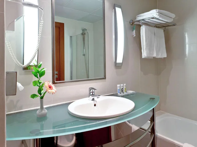 غرفة بريفيليج بسرير مزدوج، Mercure Lisboa 3/3