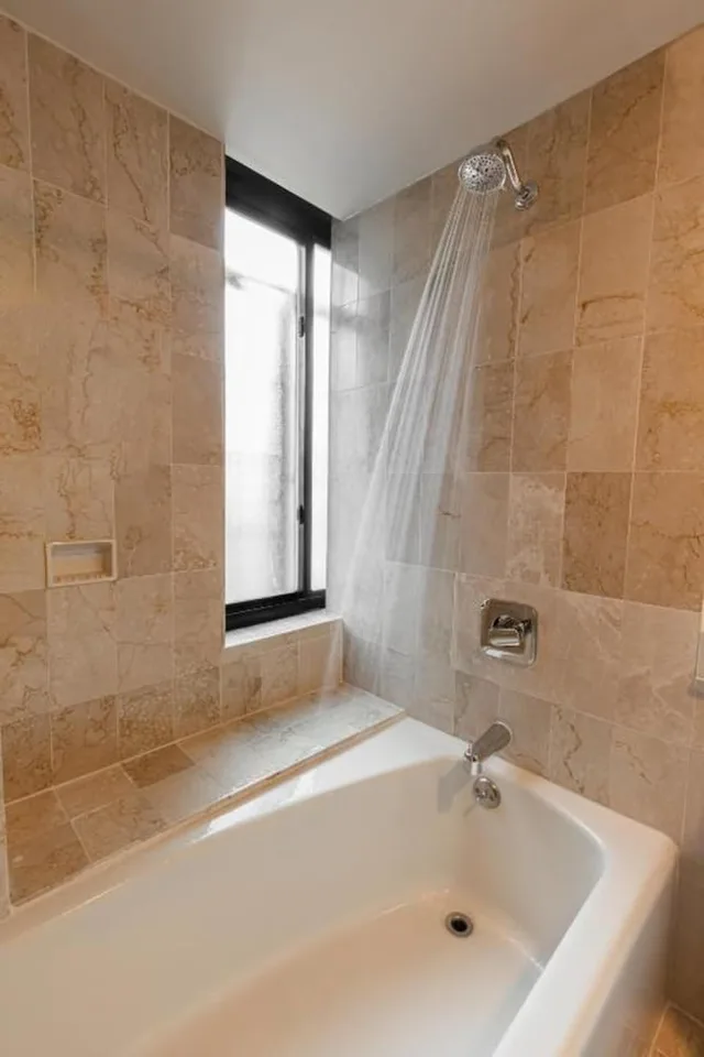 1 Bedroom, Tudor, City, Luxury, Suite, King Bed, Sofa، Westgate New York Grand Central 4/4