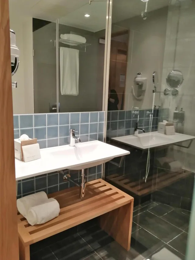 غرفة ديلوكس بسرير كوين، NEYA Porto Hotel 2/2