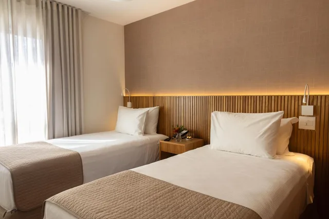 Deluxe, Twin Beds, Regent Park Hotel 1/3