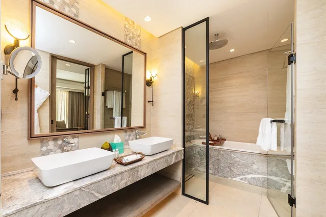 2 Bedrooms, Pool, Family, Villa, 2 King Beds, Beach Front، Maradiva Villas Resort And Spa 2/3