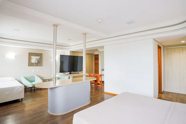 غرفة بريميوم ثلاثية بسرير مزدوج وسرير فردي، Alven Hotel by Slaviero Hoteis 2/4