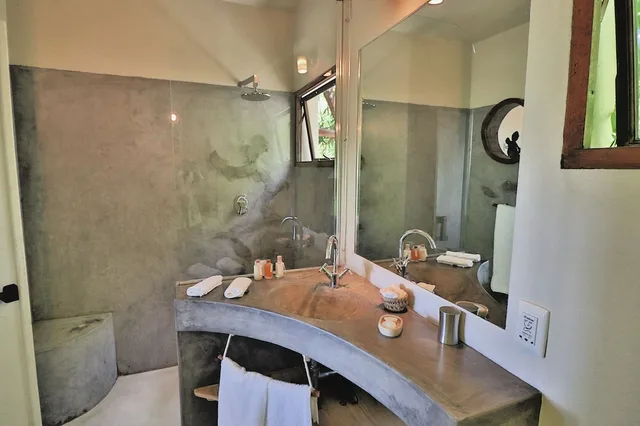 Deluxe, King Bed, Beach Front, Ocean View، Casa Babi 5/5