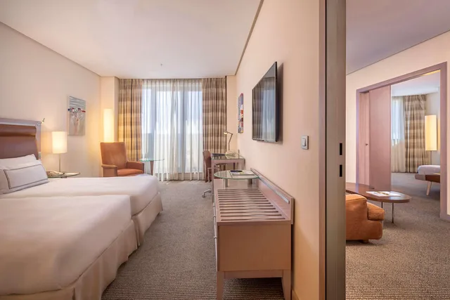 جناح متصل عائلي، Melia Valencia Palacio de Congresos Formely Hilton Valencia 5/11