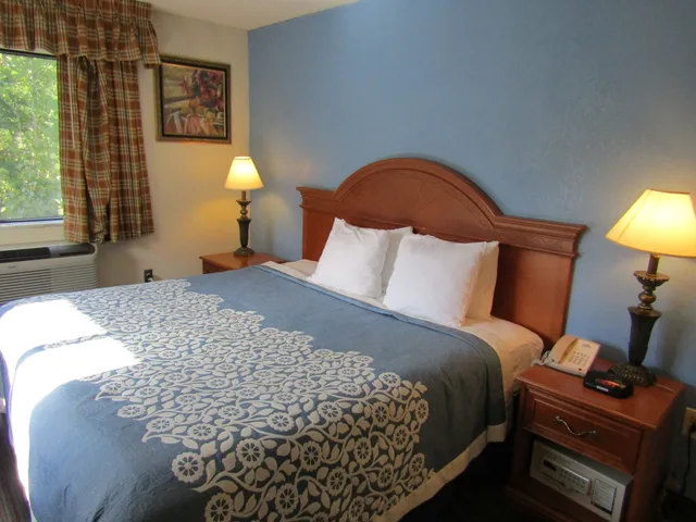 جناح بسرير كينج، Days Inn by Wyndham Runnemede Philadelphia Area 1/3