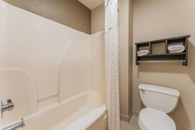 غرفة قياسية بسريرين كوين، Super 8 By Wyndham Lake Charles Northeast 5/5
