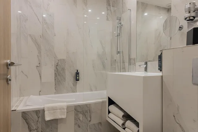 Exclusive, Twin Beds, Best Western Plus Hotel Comedie Saint-Roch 10/10