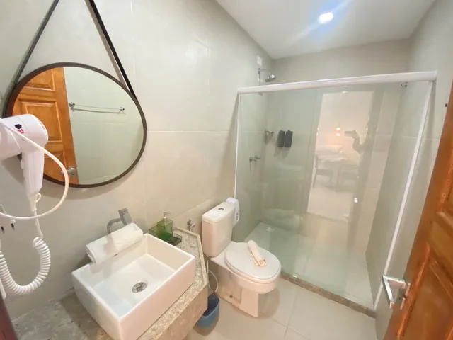 Sol, Family, Suite, 1 Queen and 3 Single Beds, Balcony، Pousada Encontro das Aguas 8/8
