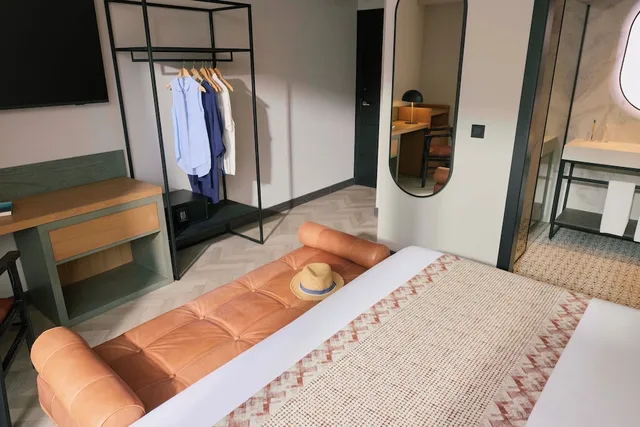 Chill, Twin Beds، Elegance Miramar Hotel 4/7