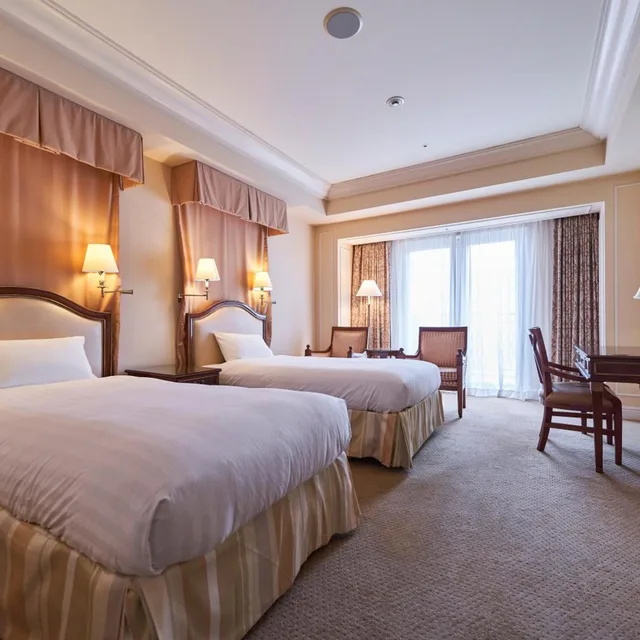 غرفة بسريرين منفصلين بشرفة، Hotel Grand Tiara Anjo 4/6