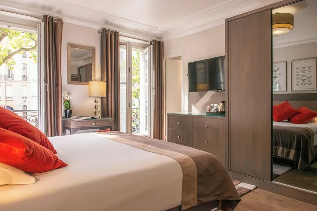 Deluxe, King Bed, Arc De Triomphe View, Balcony، Hotel La Regence Etoile 1/4