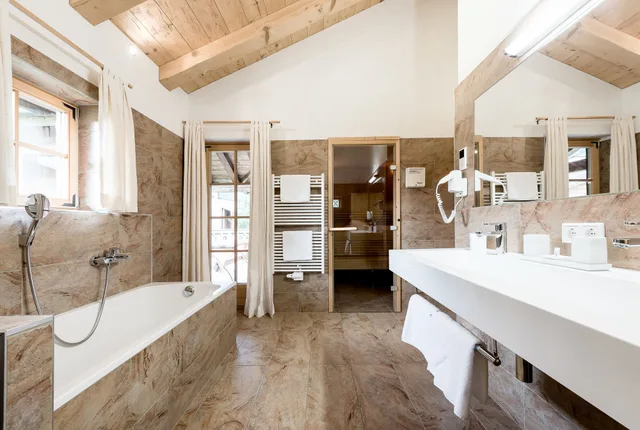 2 Bedrooms, Premium, Chalet, 2 Double Beds, Sofa, Private Spa، Puradies 7/8