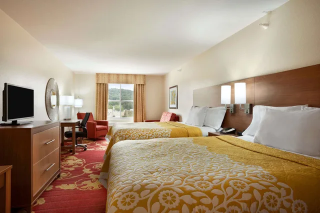 جناح استوديو بسريرين كوين بمطبخ صغير، Days Inn & Suites by Wyndham Caldwell 2/4