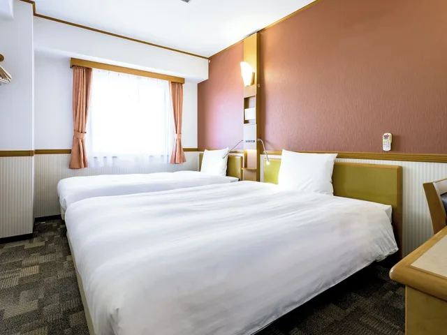 Family, 1 Double and 1 Single Bed, Smoking, Toyoko Inn Takasakieki Nishiguchi No 2 1/3