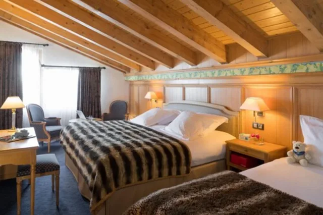 غرفة بريميوم ثلاثية بسرير كوين وسرير فردي، Hotel Carlina Courchevel 9/10