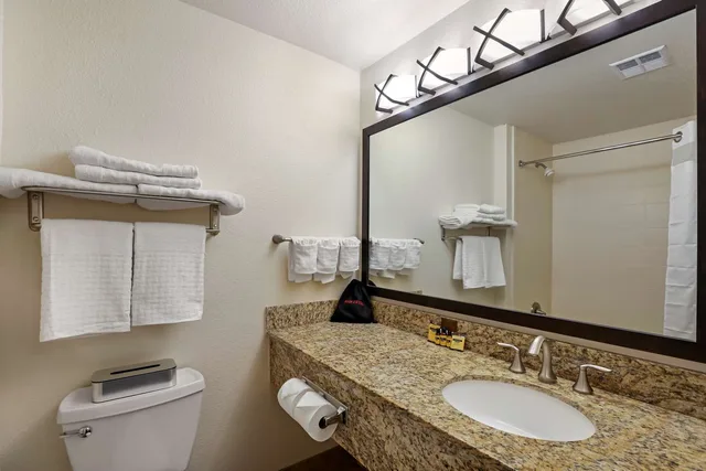 غرفة بسريرين كوين بإطلالة على الجبل، Best Western Plus Castle Rock 4/4