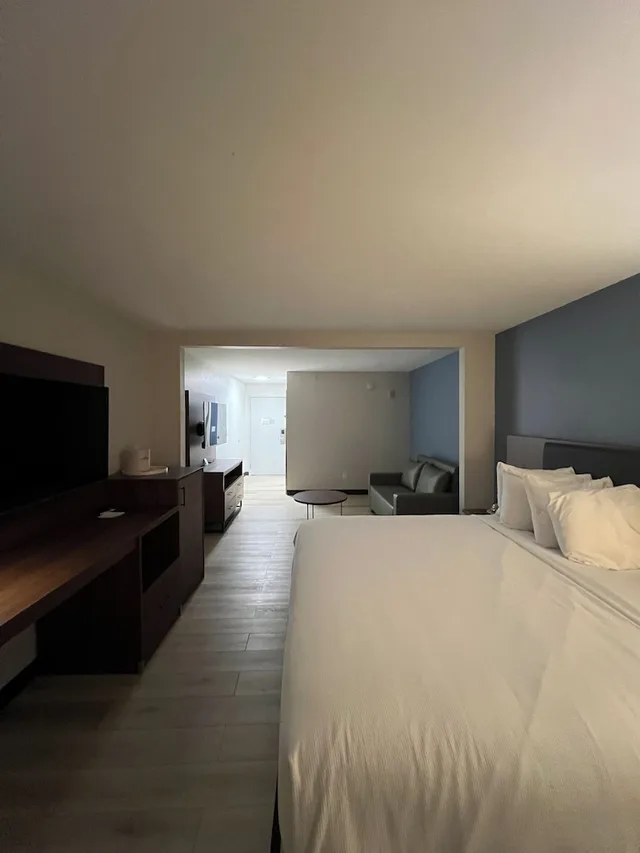 جناح استوديو بسرير كينج، Wingate by Wyndham Dublin Near Claytor Lake State Park 4/9