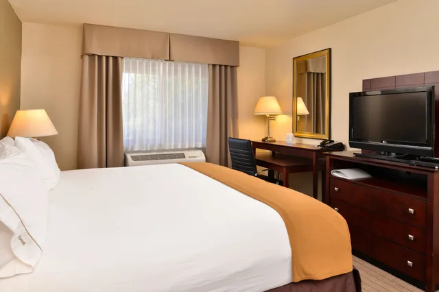 غرفة قياسية بسرير كينج، Holiday Inn Express Portland South - Lake Oswego 5/10