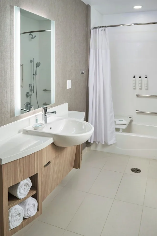 Suite, King Bed, Sofa, SpringHill Suites by Marriott Winter Park 5/7