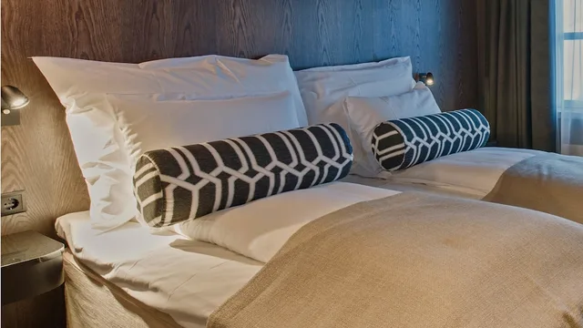 غرفة قياسية بسريرين منفصلين، Funken Lodge 8/10