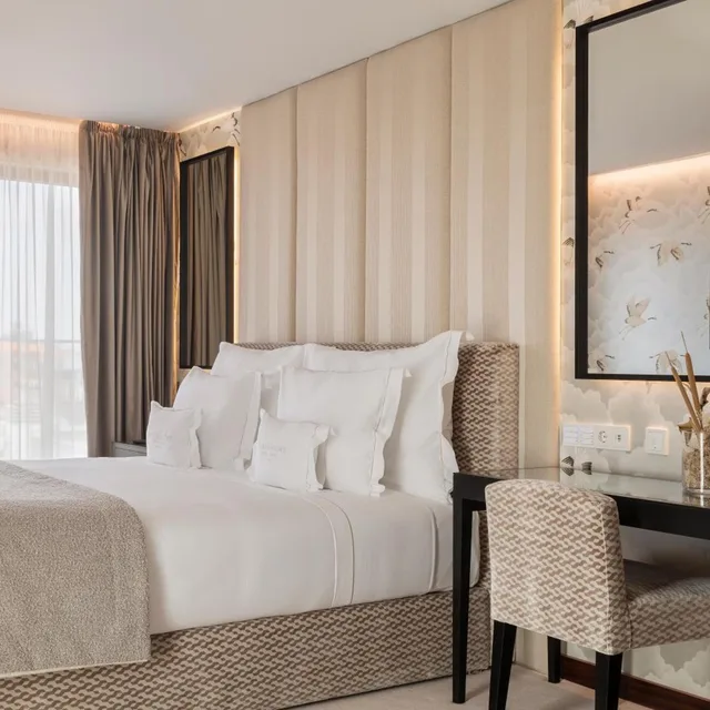 جناح جونيور ديلوكس بسرير كينج، Wine And Books Porto Hotel 6/9