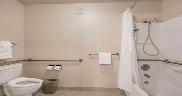غرفة بسرير كوين، Best Western Plus Orchid Hotel & Suites 5/7