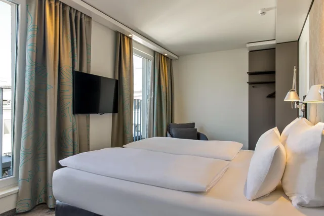 غرفة قياسية بسرير مزدوج، Hotel Motel One Munchen-Sendlinger Tor 3/5