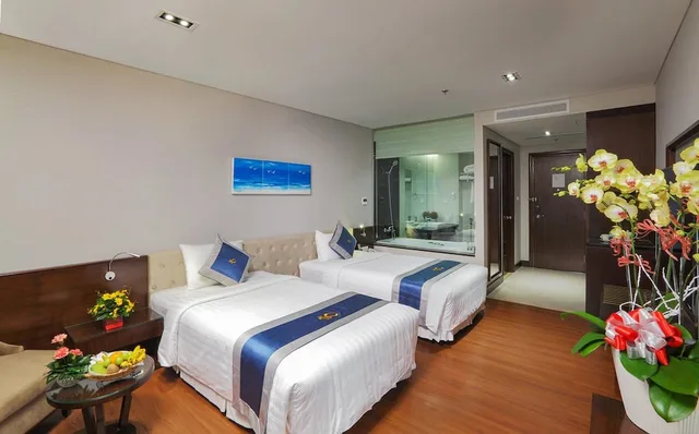غرفة بسرير مزدوج بإطلالة على المدينة، Central Palace Hotel 2/4