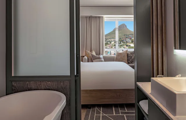 2 Bedrooms, Executive, Suite, 2 King Beds, Hyatt Regency Cape Town 6/6