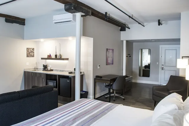 استوديو تنفيذي بسرير كينج مع أريكة، Hotel Millwright 4/5