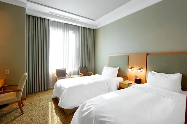 Executive, Twin Beds, The Grand Hotel Daegu 1/3