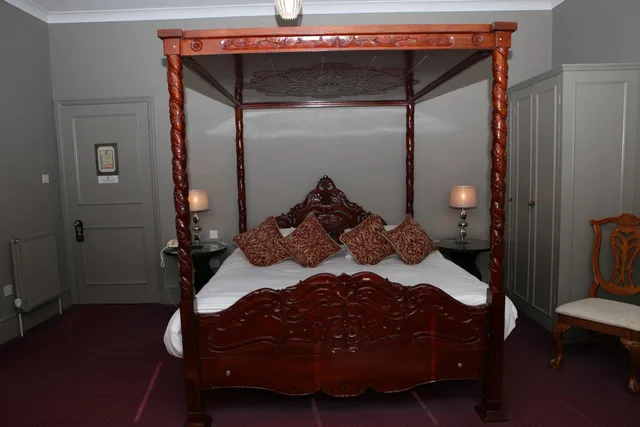 Executive, King Bed, Wards Hotel 2/5