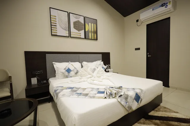 غرفة بريميير بسرير مزدوج بإطلالة على الحديقة، Vindhyachal Resort 1/3