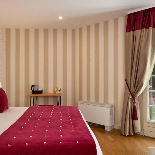 Room, Double Bed, Forest View، Chateau de La Tour 7/10