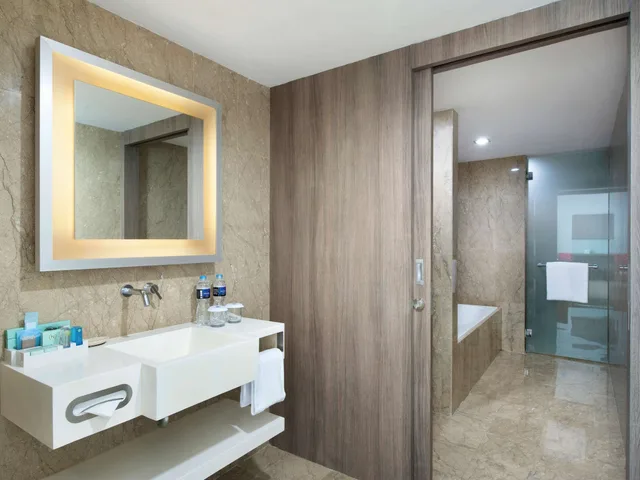 جناح سوبيريور بسرير كينج، Novotel Jakarta Gajah Mada 3/4
