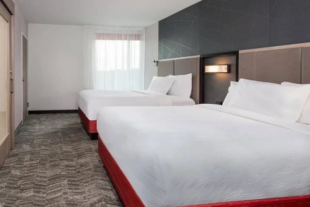 Room, 2 Queen Beds, Sofa, SpringHill Suites by Marriott Lakeland 2/9