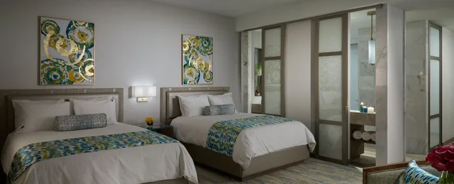غرفة ديلوكس بسريرين كوين، The Oasis Tower at Seminole Hard Rock 1/3