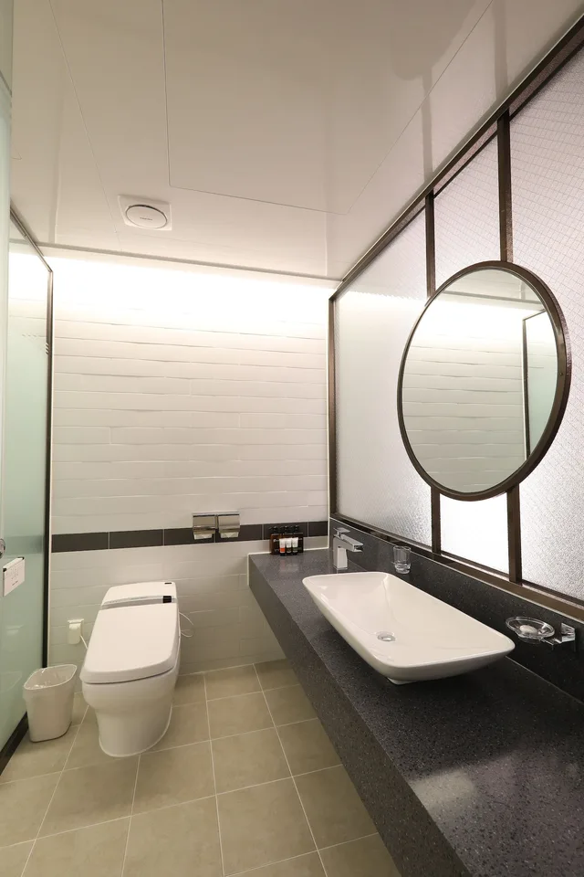 غرفة تنفيذية بسرير مزدوج وسرير فردي، REST HOTEL 4/4