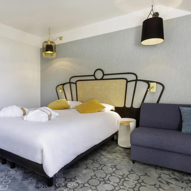 غرفة بريفيليج ثلاثية بشرفة، Hotel Mercure Orleans Portes de Sologne 2/7