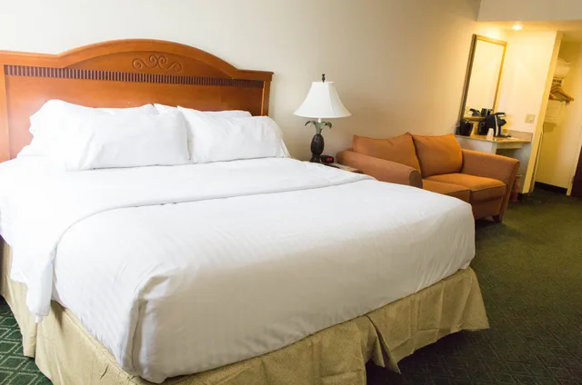 غرفة قياسية بسرير كوين، Holiday Inn Port St. Lucie 1/4