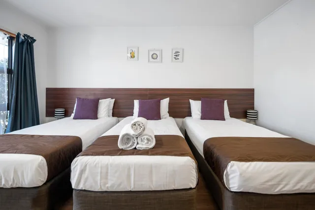 غرفة ثلاثية، Garden Inn Airport 3/10