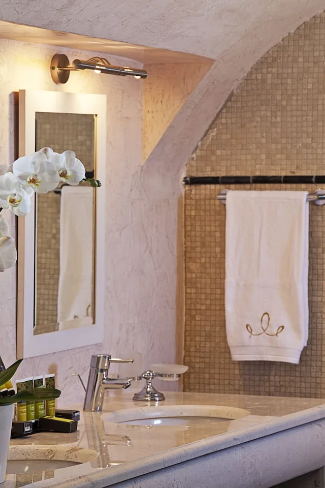 جناح شهر العسل بسرير مزدوج بإطلالة على البحر بمسبح خاص، Petit Palace Suites 8/8