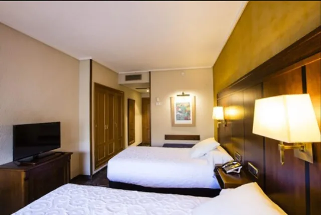 غرفة أساسية ثلاثية بسريرين منفصلين، Hotel Condestable Iranzo 9/10