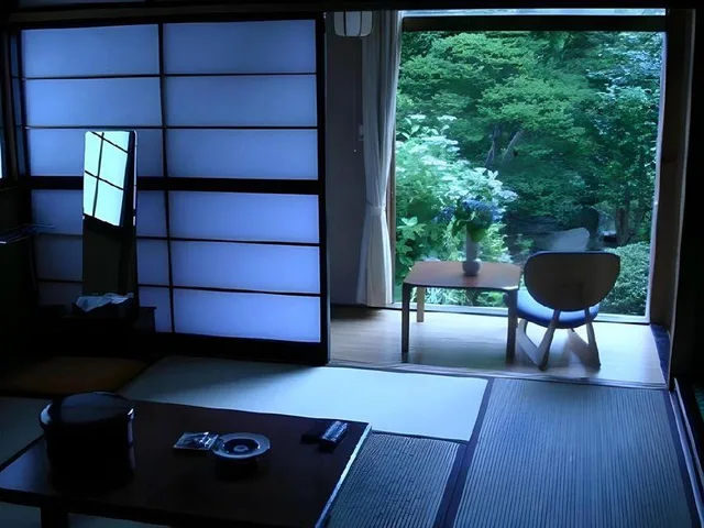 غرفة يابانية بسريرين منفصلين بحمام خاص، Ishiba Ryokan 1/1