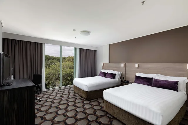 غرفة سوبيريور بسريرين مزدوجين، Rydges Canberra 2/3