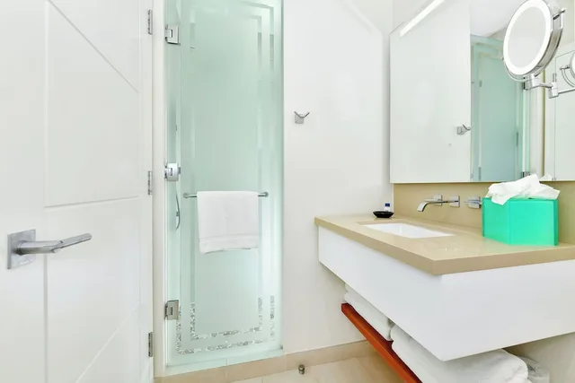 Residence, Studio, King Bed, Ocean Front، Margaritaville Beach Resort Nassau 4/5